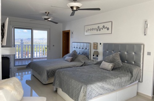 Lorca Villa | Castillo Vista stunning, modern rural villa & large pool close to Lorca Town