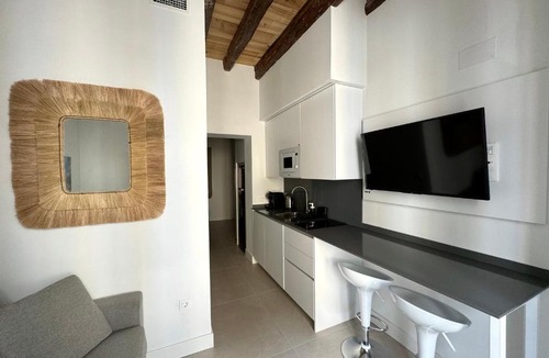 Barrio de La Latina Apartment | CavaBajaSuites 2