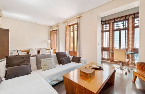 Alicante City Centre Apartment | Centric apartment for 2 people, WIFI, AACC, Alicante, Bennecke Bailen