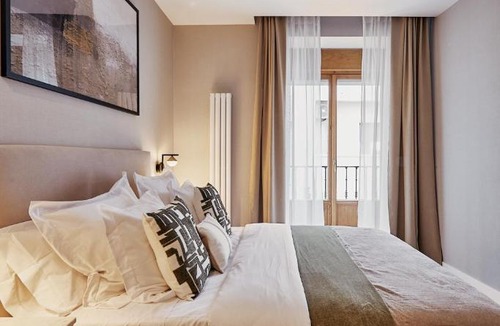 Palacio Apartment | Centro XVI Costanilla de Santiago 6BR 6BH