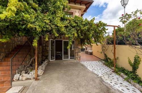 La Adrada Ski Chalet | Chalet El Castillo in La Adrada with Private Pool, Wi-Fi, and Garden