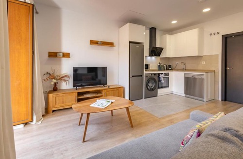 San Bernardo Apartment | Charming 1 Bedroom Apartment at Jardines de Murillo -Sevilla City Center- By OCityzen