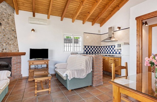 Los Canos de Meca House | Charming Casita Torre de Meca 2 with Terrace, Garden and Wi-Fi