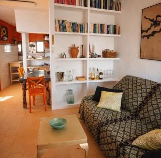 Barri Vell - Santa Creu Villa | Charming house in the historic old town