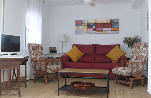 Huerta de la Salud Apartment | Charming New Apartment near Plaza de España, Seville