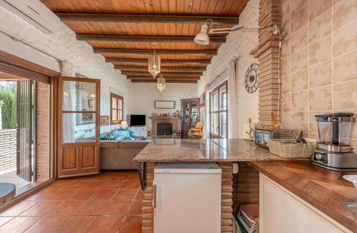 Alozaina House | Charming Villa 'Casa Liebre' with Panoramic Views, Private Pool, Wi-Fi & Air Conditioning