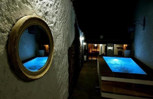 Santa Elena Villa | Charming villa in Santa Elena with private poolEL