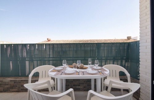 Punta Umbria Apartment | Cisne del Mar Apartment with Private Terrace, Wi-Fi, and Air Conditioning