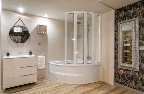 Ensanche Diputacion Apartment | City loft puerto deportivo