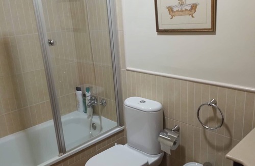 Triana Apartment | Comfortable apartment in TRIANA, close to everything you want to see!