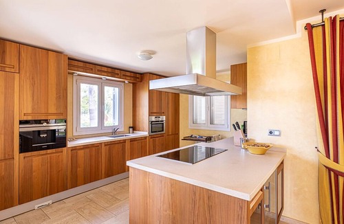 Bernia House | Comfortable holiday home with private pool in Altea, on the Costa Blanca, Spain for 8 persons