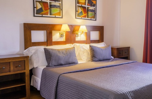 Santa Ana la Real Hotel | Complejo Turístico Los Veneros