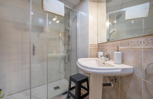 Cercadilla-Medina Azahara Apartment | Coral & Apartment & Parking