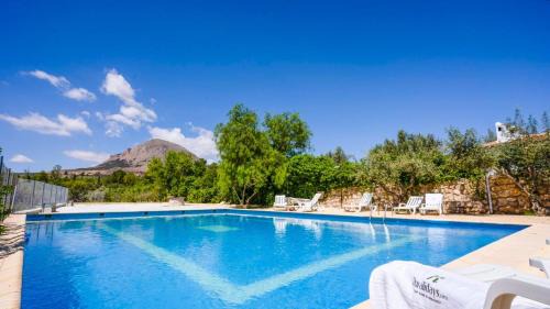 Velez-Blanco House | Cortijo El Álamo 1 Vélez Blanco by Ruralidays