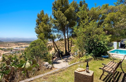 Illora Villa | Cortijo La Alberquilla Íllora by Ruralidays