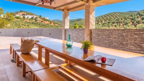 Villanueva de Algaidas House | Cortijo Rural Los Pinos Villanueva de Algaidas by Ruralidays