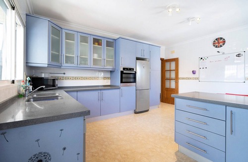 Chiclana de la Frontera House | Country House 'Sol' with Mountain Views, Wi-Fi and Air Conditioning