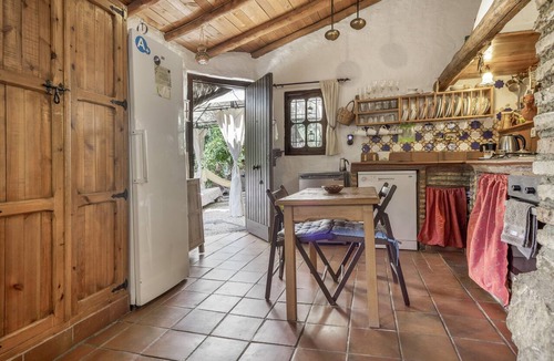 Linares de la Sierra House | Country House 'La Toscana' with Mountain Views