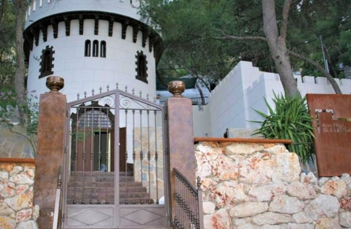 Yecla House | Country House 'Casa Rural El Castillico' with Mountain View, Private Pool and Wi-Fi