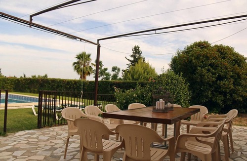 Posadas House | Country House 'El Olmo - Families Only' with Mountain Views, Wi-Fi and Air Conditioning