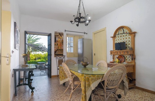 Gerena House | Country House 'Hacienda San Felipe' with Private Pool, Shared Terrace and Wi-Fi
