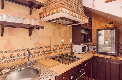 Cabra House | Country House 'Holiday House Dehesa Del Colmenar' with Mountain View, Wi-Fi and Air Conditioning