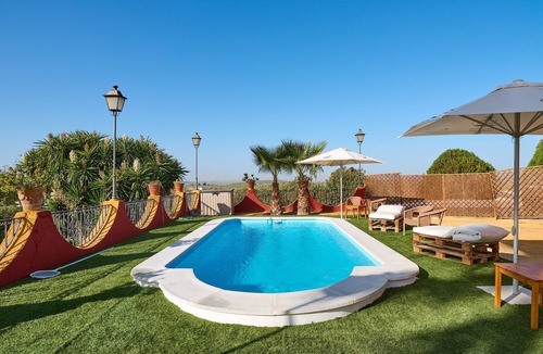 Cabra House | Country House 'Holiday House Dehesa Del Colmenar' with Mountain View, Wi-Fi and Air Conditioning