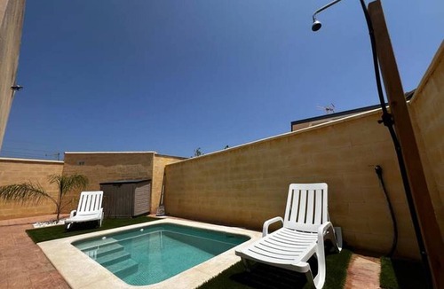 La Rinconada House | Country House 'Villa Con Piscina Cerca De Sevilla' with Private Pool, Wi-Fi and Air Conditioning