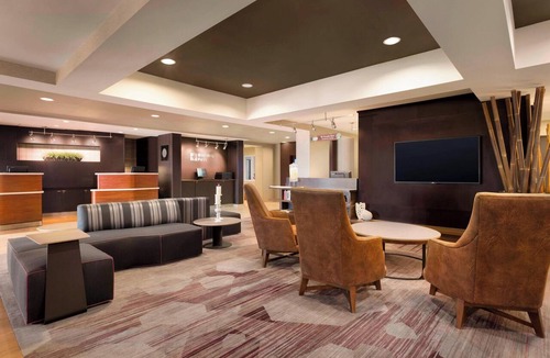 Normal Hotel | Courtyard Bloomington Normal