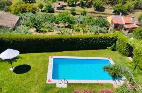 La Acena de la Borrega Apartment | Cozy studio in Valencia de Alcántara 25 m² lovely garden