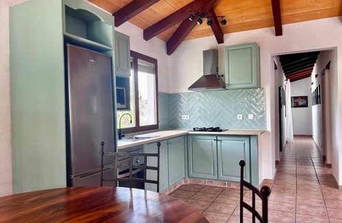 Lajares Villa | Cozy Villa in Lajares with private jacuzzi and garden, offers in September.