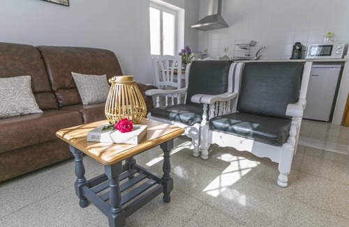 Orgiva Villa | CRISTOBAL COLON, 2 Bedroom House in Complejo Rural Orgiva