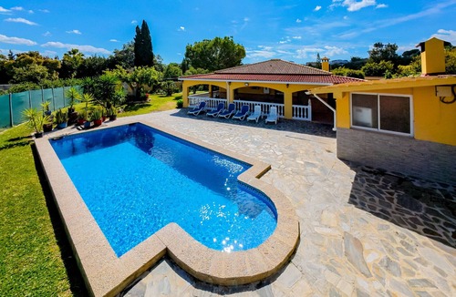 Alhaurin de la Torre Cottage | Cubo's Finca Megan/private pool/free wifi/air-conditioning