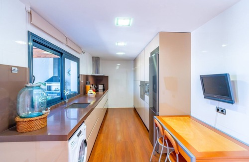 Torre de Benagalbon Villa | Cubo's Villa El Capricho/Private pool/Parking/BBQ/Free Wi-Fi