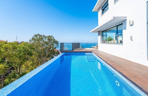 Torre de Benagalbon Villa | Cubo's Villa El Capricho/Private pool/Parking/BBQ/Free Wi-Fi