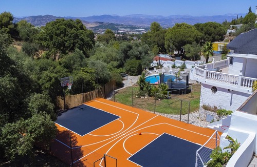Pinos de Alhaurin Villa | Cubo's Villa Pino Verde/air conditioning/free wifi/sports activities