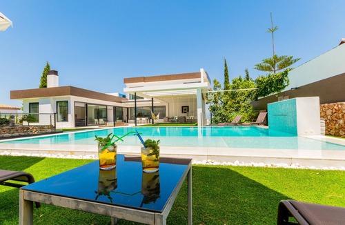 Alhaurin el Grande Villa | Cubo's Villa Elena/Private pool/wifi/barbecue/underfloor heating/air conditioning