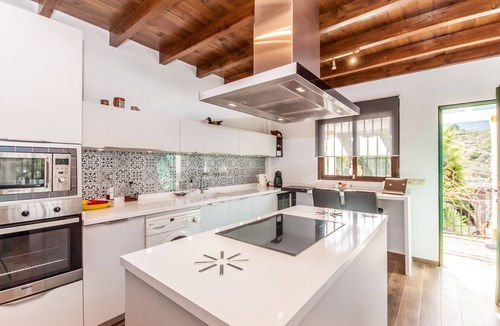 Alhaurin el Grande Villa | Cubo's Villa Las Terrazas/private pool/communal tennis court/air conditioning/free Wi-Fi
