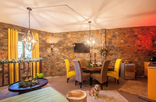 Aghios Athanasios Ski Chalet | Dandy Villas Palios Agios Athanasios | Rocky
