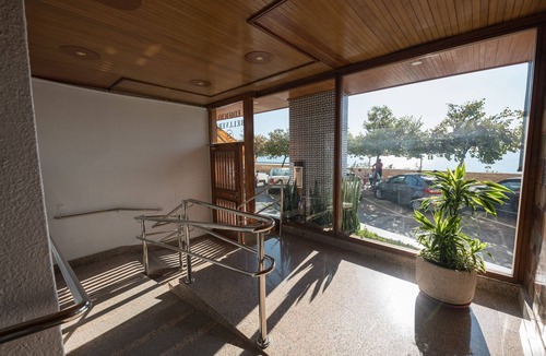 Barri Vell - Santa Creu Apartment | Deluxe apartment on the first line of the beach in Alicante