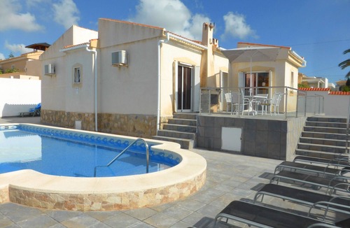 Quesada Villa | Detached 3 bed 2 Bath Villa With large Private swimming Pool, Air con , WIFI