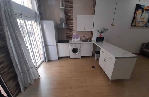 Los Tilos Apartment | Diaphanous loft, 5 minutes from Malaga bus station