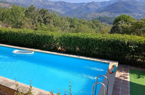 Madrigal de la Vera House | Dream farm with swimming pool and spectacular views of the Sierra de Gredos