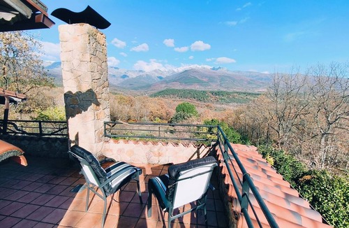 Madrigal de la Vera House | Dream farm with swimming pool and spectacular views of the Sierra de Gredos