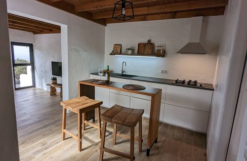 La Asomada House | EcoTabaiba Suite: Volcanic Nature, Ocean Views, Private Terrace & WiFi