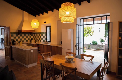 La Palma del Condado Villa | El Molino del Huertezuelo (33km from El Rocio/Doñana, near Seville and Beaches)