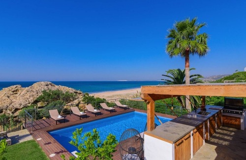 Atlanterra Villa | El Peñón Zahara de los Atunes by Ruralidays