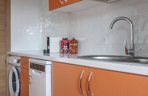 Nervion Apartment | Elegant bright and quiet 2-bedroom Apt Sevilla Wifi-Full 4 Pax. parking included