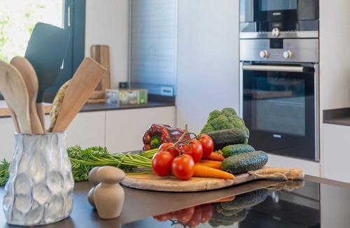 Urbanizacion el Rosario Villa | Elegant Marbella Villa with Seaview