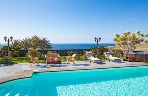 Puerto Calero Villa | Elegant villa with ocean view - 6 guests